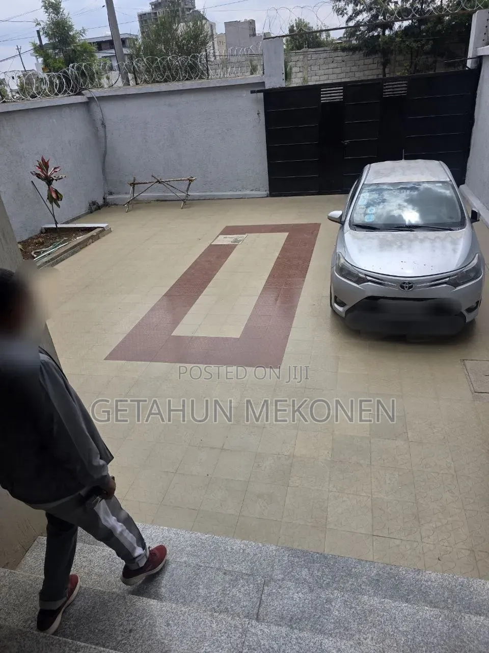 Furnished 2bdrm House in G+2, Bole for sale