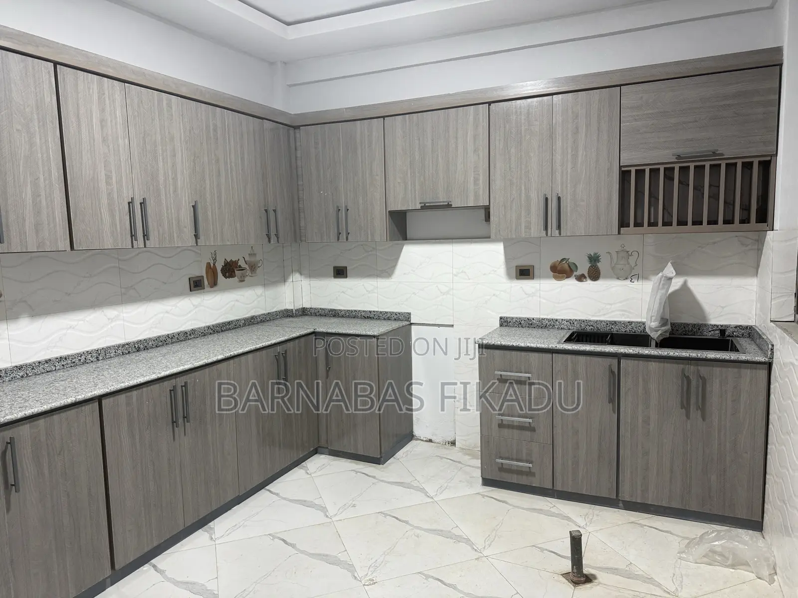 4bdrm Apartment in Private, Nifas Silk-Lafto for rent