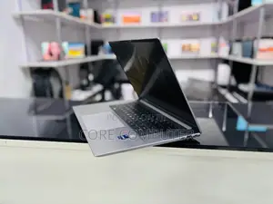New Laptop HP ZBook Studio G8 16GB Intel Core i9 SSD 512GB