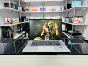 New Laptop HP ZBook Studio G8 16GB Intel Core i9 SSD 512GB