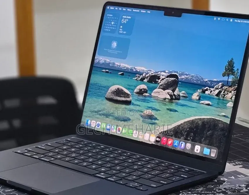 New Laptop Apple MacBook Air 2022 M2 16GB Apple M2 SSD 256GB
