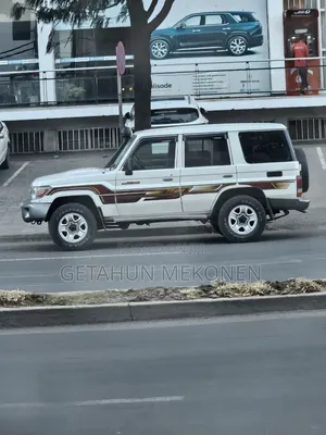 Toyota Land Cruiser 2012 White