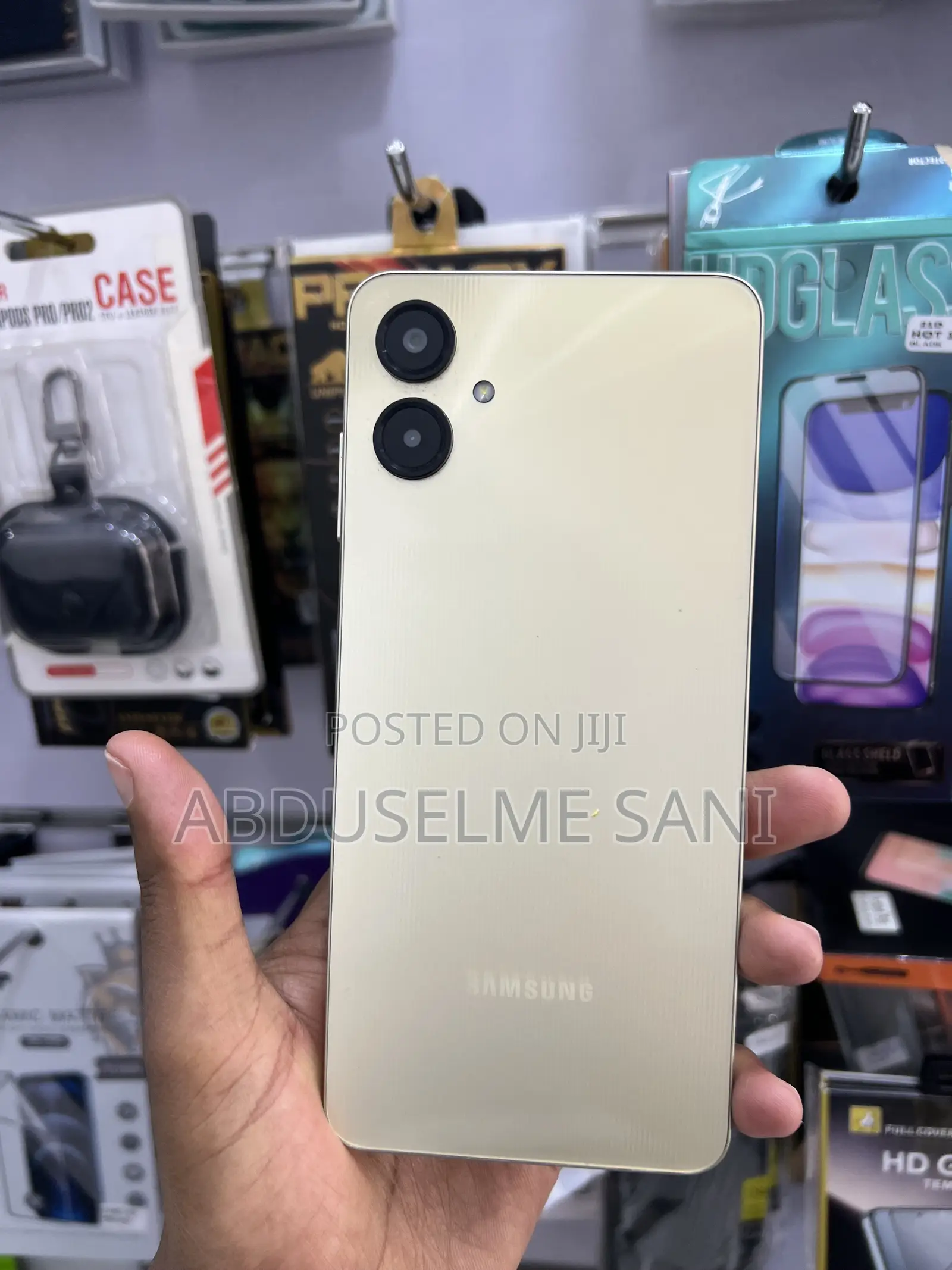 New Samsung Galaxy A06 64 GB Gold