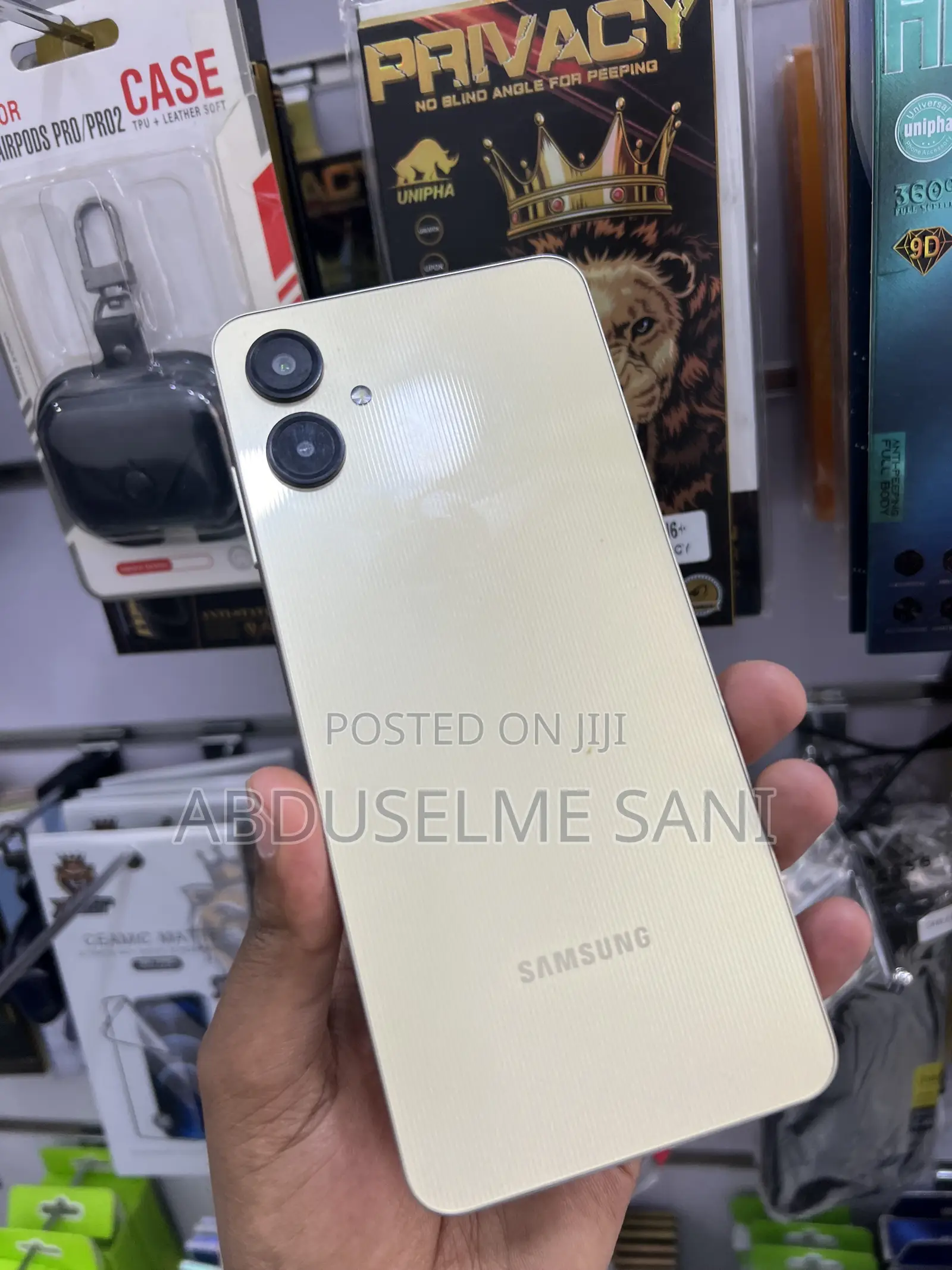 New Samsung Galaxy A06 64 GB Gold