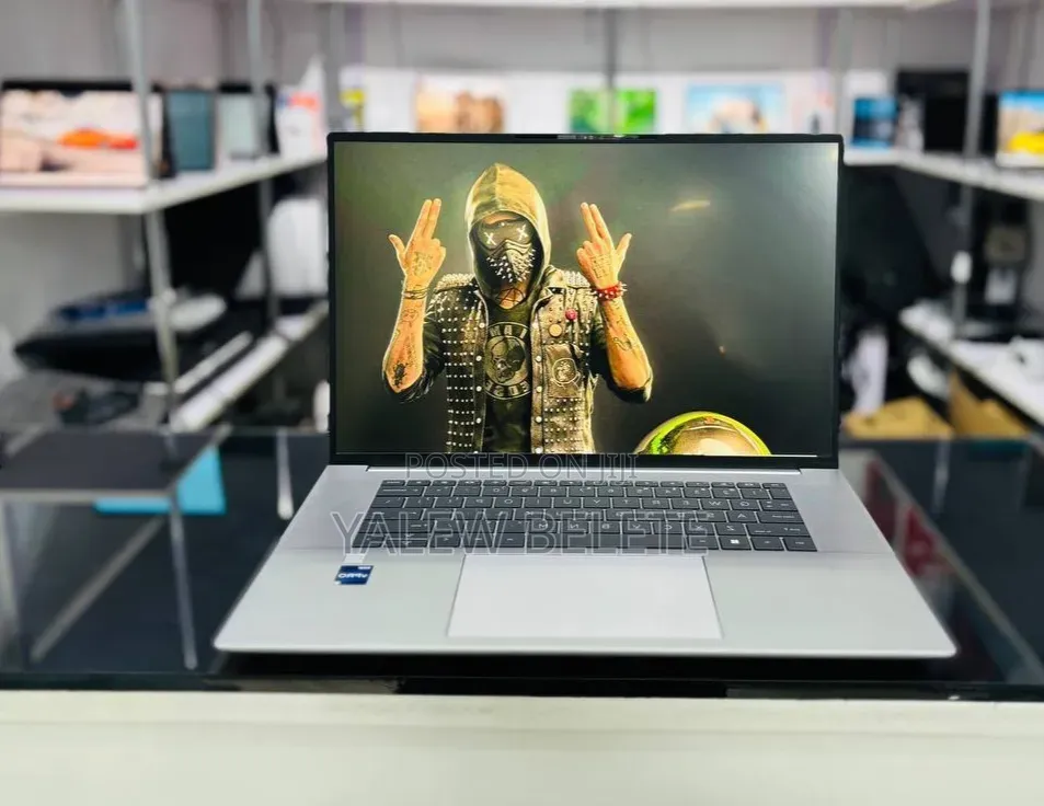 New Laptop HP ZBook Studio 16GB Intel Core i9 SSD 512GB