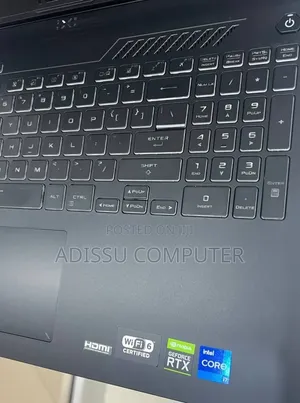 New Laptop Asus ROG Strix SCAR 17 16GB Intel Core i7 SSD 512GB