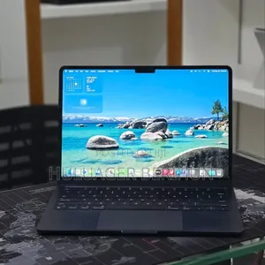 New Laptop Apple MacBook Air 2022 M2 16GB Apple M2 SSD 256GB