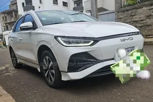 BYD E2 43 kWh 94 hp FWD 2024 White