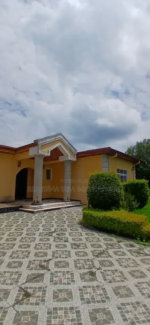 Furnished 6bdrm Villa in Ccd Real State, Oromia-Finfinne for sale