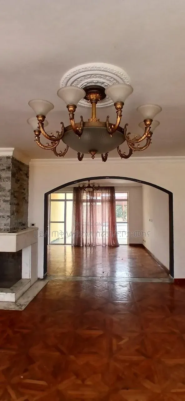 Furnished 6bdrm Villa in Ccd Real State, Oromia-Finfinne for sale
