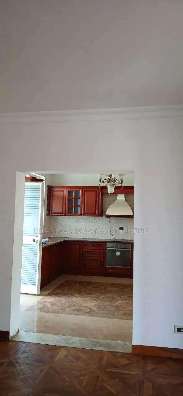 Furnished 6bdrm Villa in Ccd Real State, Oromia-Finfinne for sale