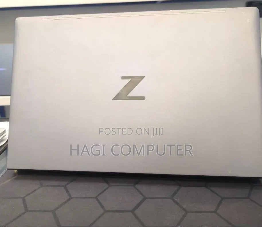 New Laptop HP ZBook Studio G8 16GB Intel Core i7 SSD 512GB