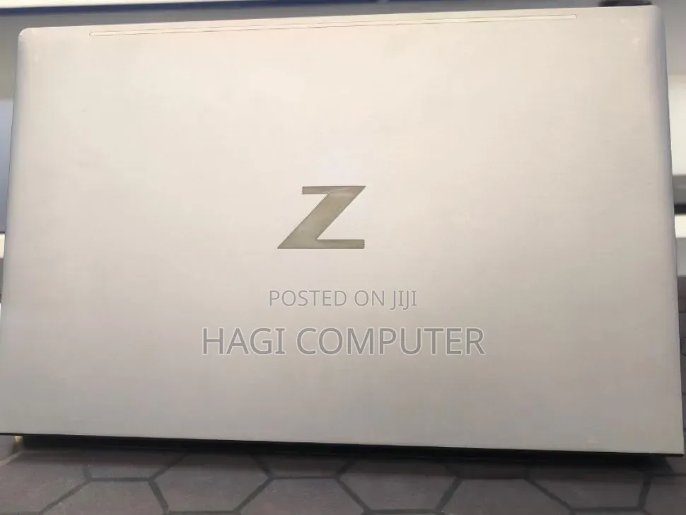 New Laptop HP ZBook Studio G8 16GB Intel Core i7 SSD 512GB