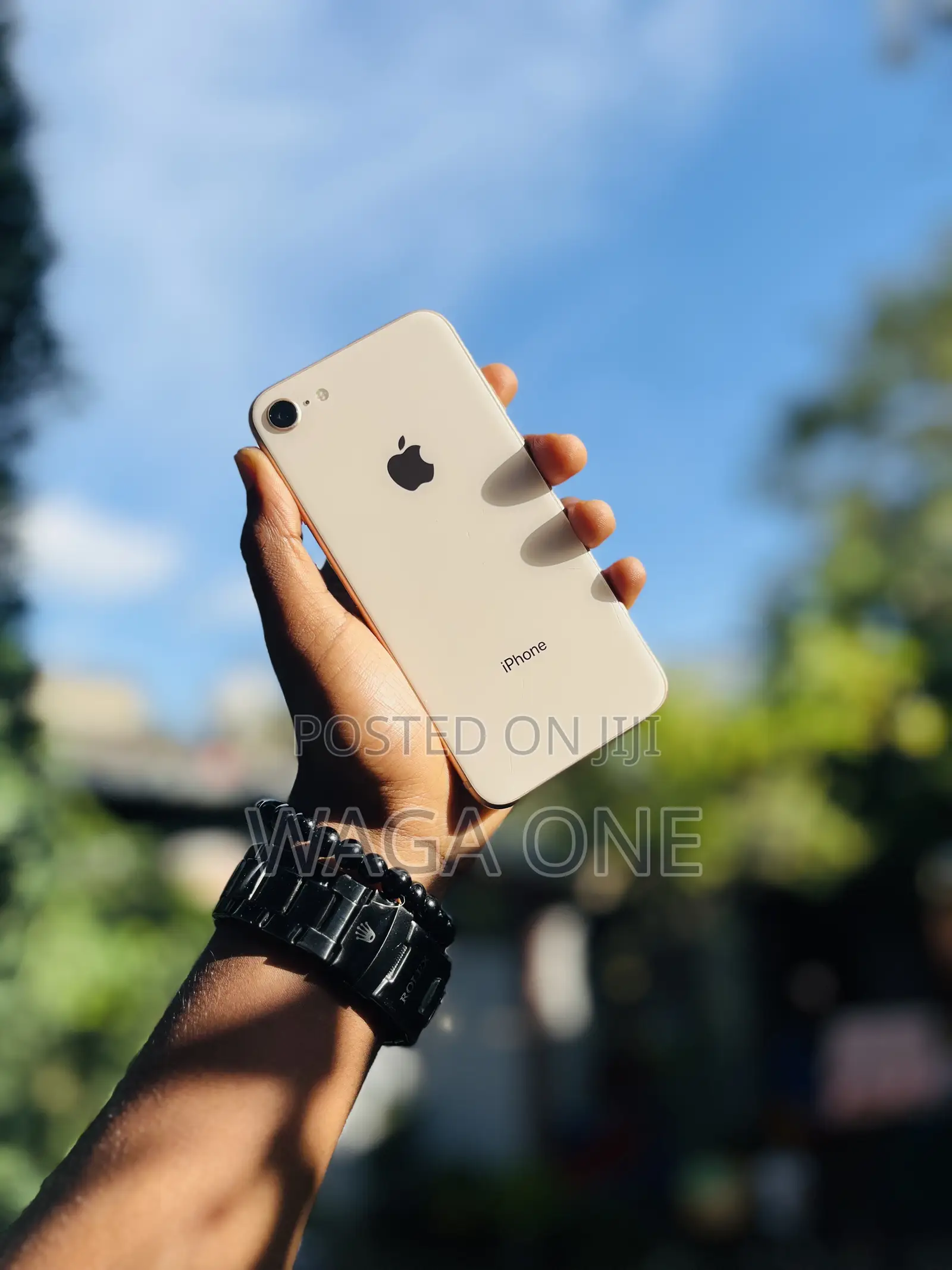 New Apple iPhone 8 64 GB Gold