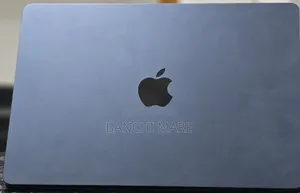New Laptop Apple MacBook Air 2022 M2 16GB Apple M2 SSD 256GB