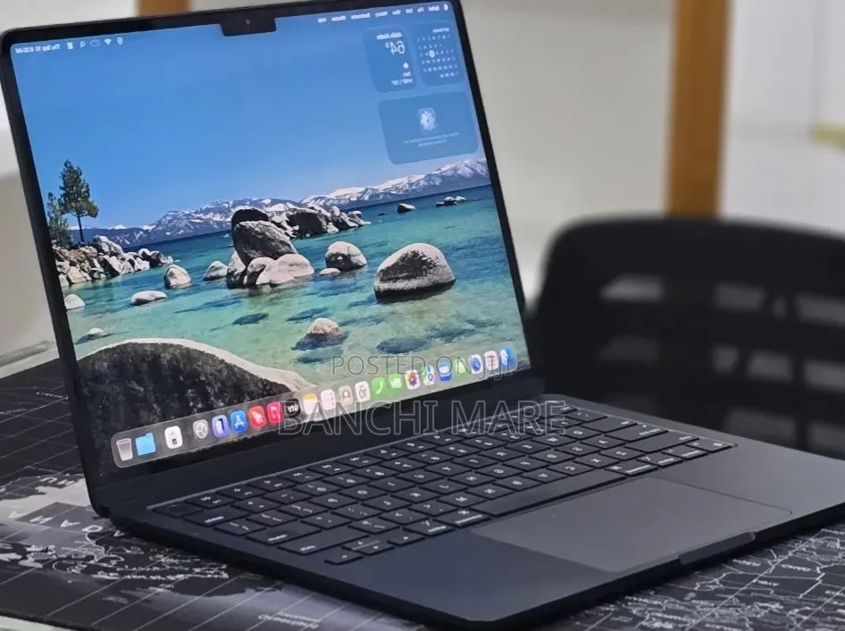 New Laptop Apple MacBook Air 2022 M2 16GB Apple M2 SSD 256GB