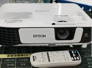 Epson Projector Model Name: EB-S41 Has Bag and Remote h