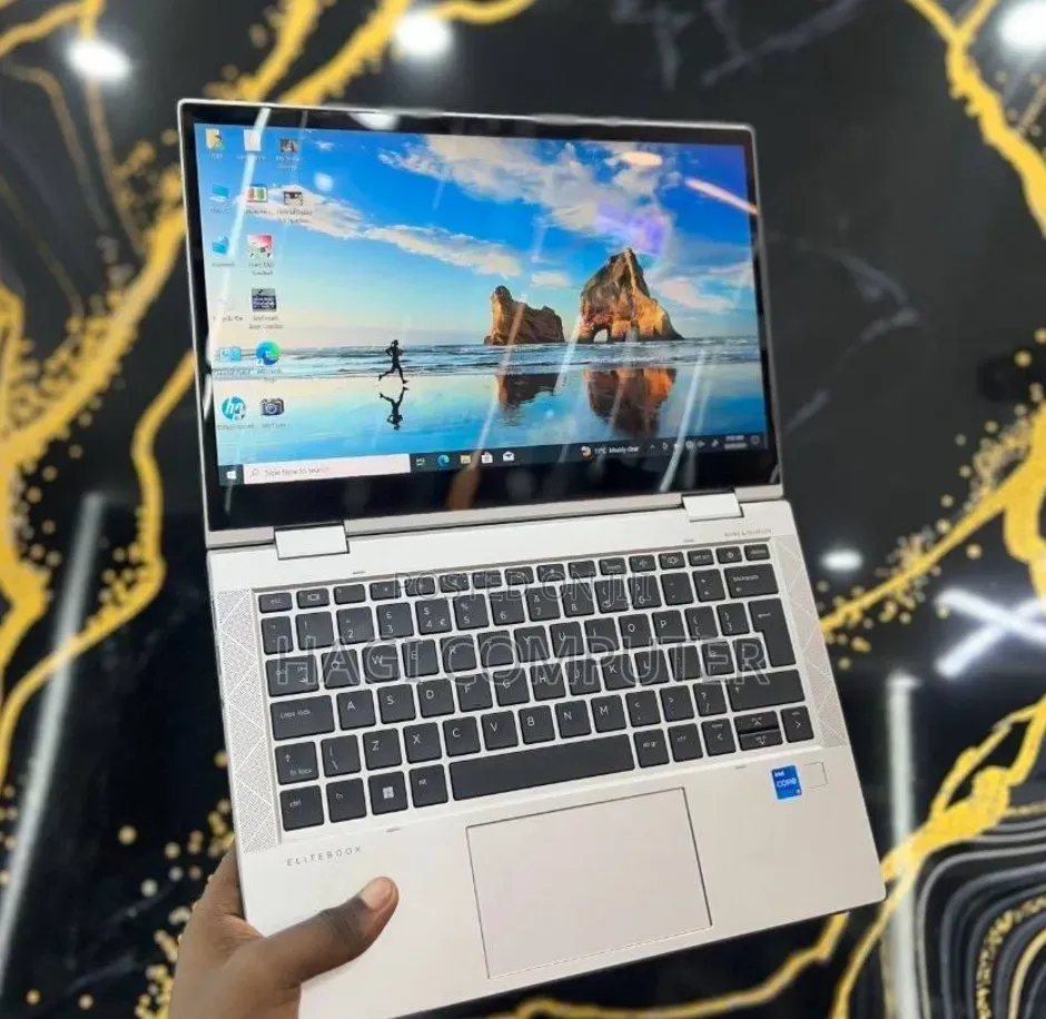 New Laptop HP EliteBook 830 G8 16GB Intel Core i5 SSD 512GB