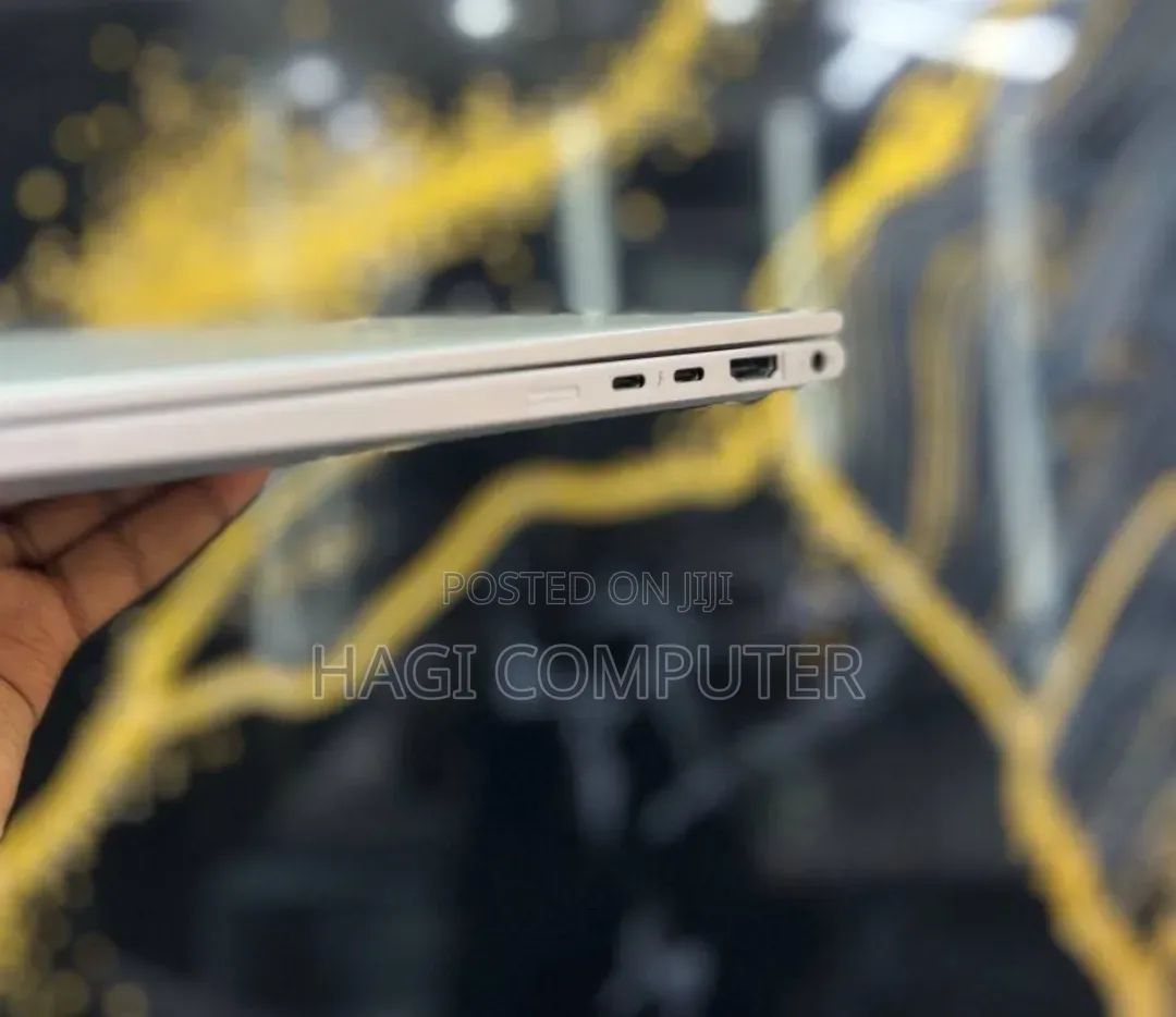 New Laptop HP EliteBook 830 G8 16GB Intel Core i5 SSD 512GB
