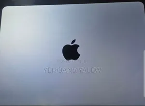 New Laptop Apple MacBook Air 2024 M3 8GB Apple M3 SSD 256GB