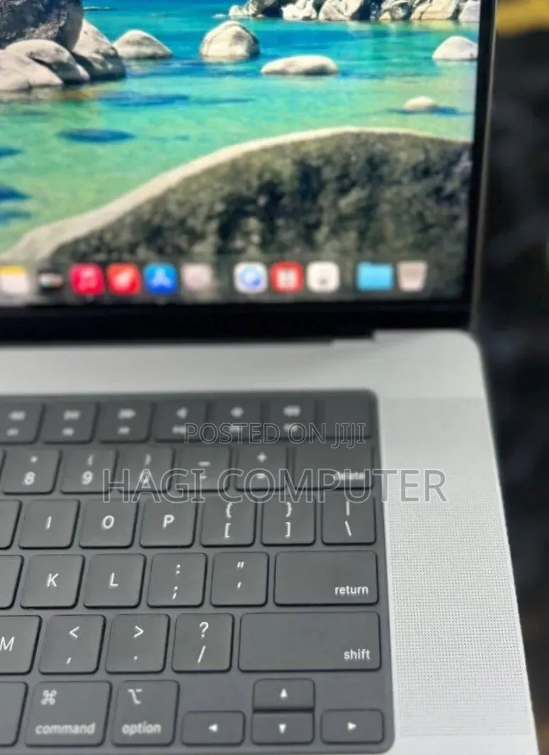 New Laptop Apple MacBook Pro 2021 M1 32GB Apple M1 Pro SSD 512GB