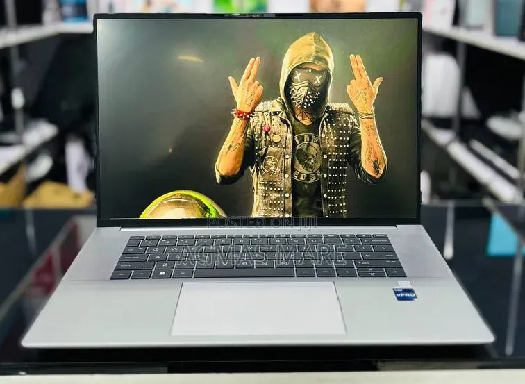 New Laptop HP ZBook Studio 16GB Intel Core i9 SSD 512GB