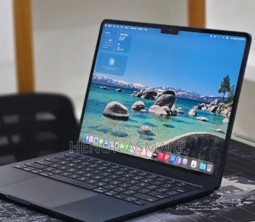 New Laptop Apple MacBook Air 2022 M2 16GB Apple M2 SSD 256GB