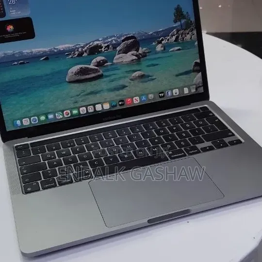 New Laptop Apple MacBook Pro 2020 M1 8GB Apple M1 SSD 256GB