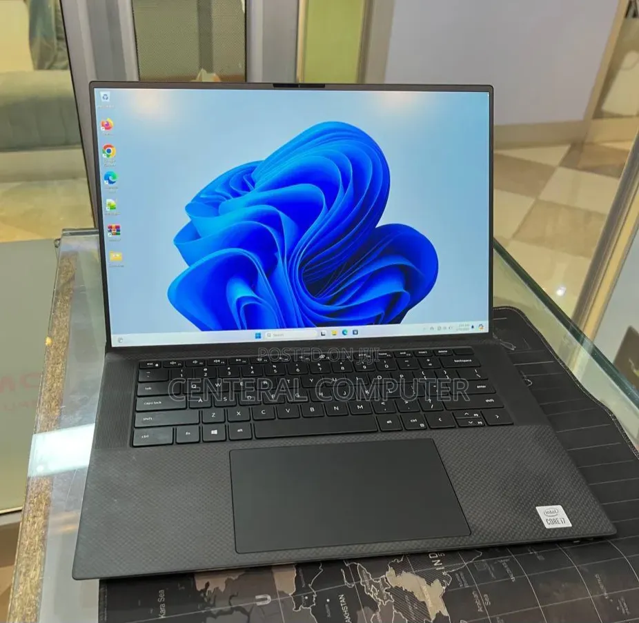 New Laptop Dell XPS 15 16GB Intel Core i7 SSD 512GB