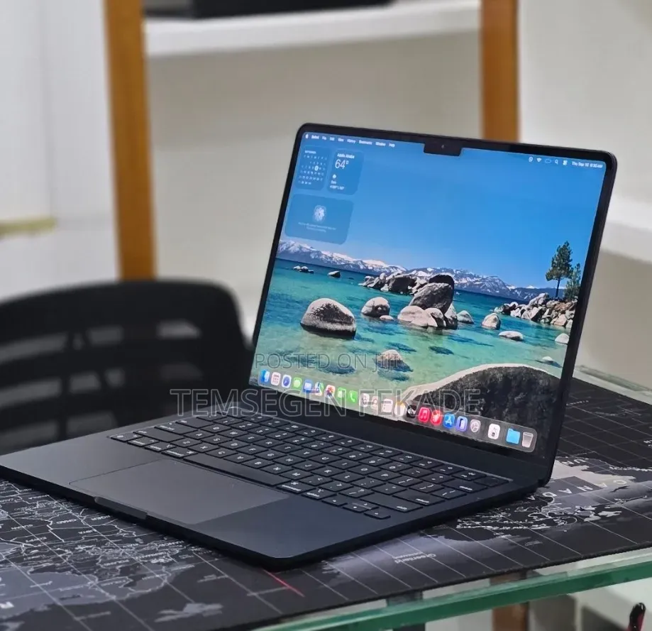 New Laptop Apple MacBook Air 2022 M2 16GB Apple M2 SSD 256GB