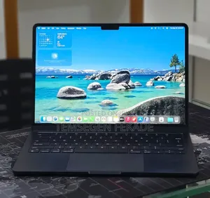 New Laptop Apple MacBook Air 2022 M2 16GB Apple M2 SSD 256GB