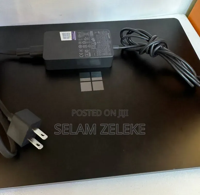 New Laptop Microsoft Surface 16GB Intel Core i7 SSD 512GB