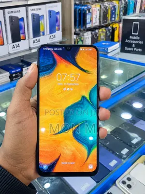 Samsung Galaxy A30 64 GB Black
