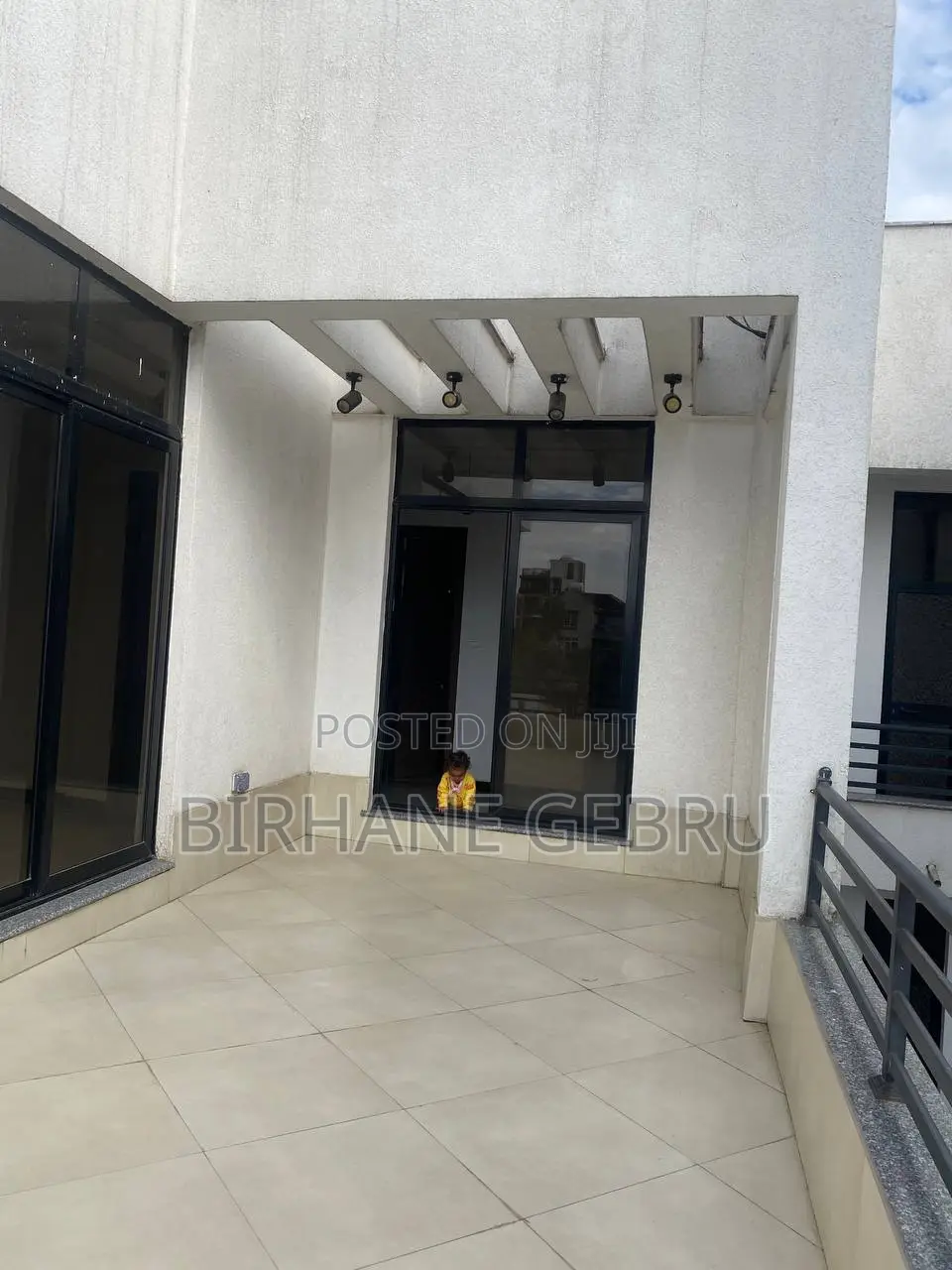 Furnished 6bdrm House in G+2 House Fernished, Bole for rent