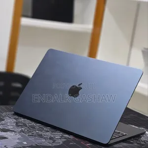 New Laptop Apple MacBook Air 2022 M2 16GB Apple M2 SSD 256GB