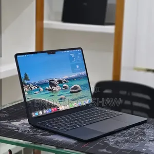 New Laptop Apple MacBook Air 2022 M2 16GB Apple M2 SSD 256GB