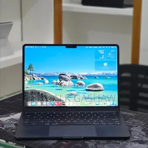 New Laptop Apple MacBook Air 2022 M2 16GB Apple M2 SSD 256GB