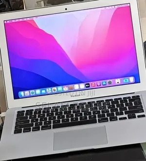 New Laptop Apple MacBook Air 2017 8GB Intel Core i7 SSD 128GB