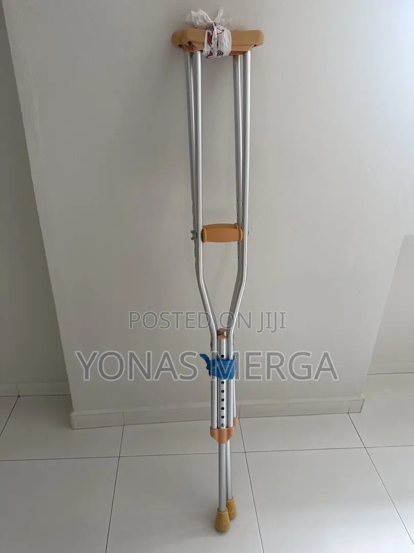 Axillary Pair Crutche乜勺during Recovery From Foot,ankle or Leg Injuries