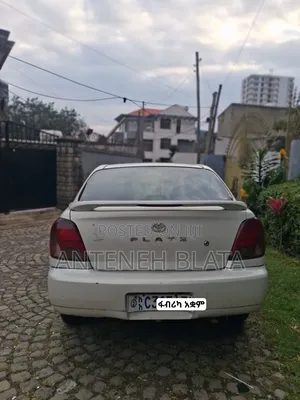 Toyota Platz 1.3 AWD 2002