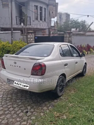 Toyota Platz 1.3 AWD 2002