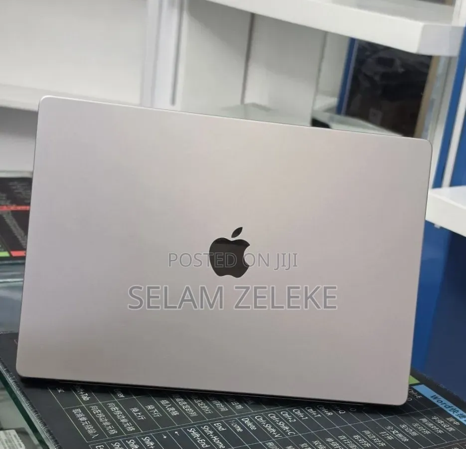New Laptop Apple MacBook Pro 2021 M1 32GB Apple M1 Pro SSD 512GB