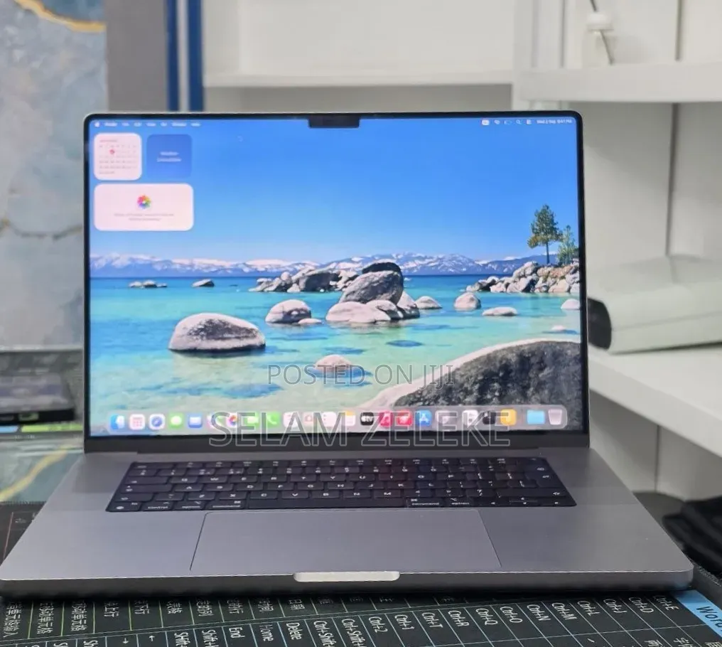 New Laptop Apple MacBook Pro 2021 M1 32GB Apple M1 Pro SSD 512GB