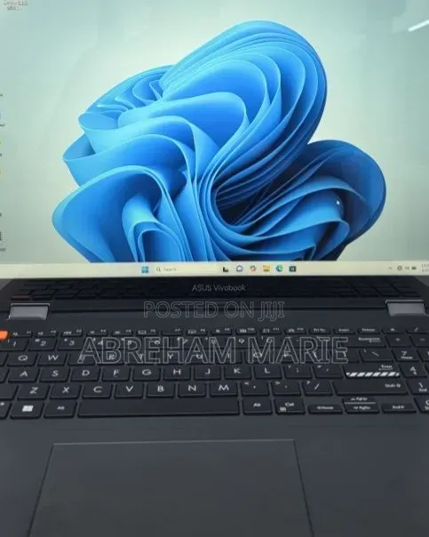 New Laptop Asus VivoBook S301LP 16GB Intel Core i5 SSD 512GB