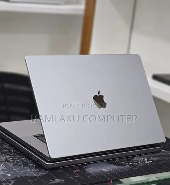 New Laptop Apple MacBook Pro 2021 M1 32GB Apple M1 Pro SSD 512GB