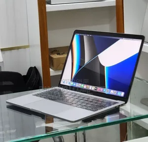 New Laptop Apple MacBook Pro 2019 16GB Intel Core i7 SSD 512GB
