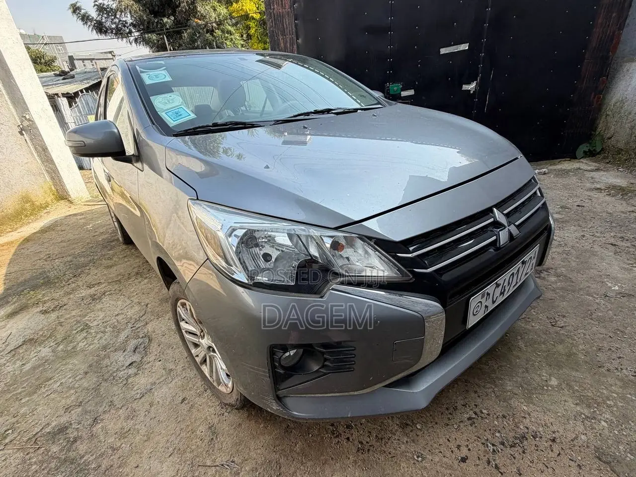 Mitsubishi Attrage 2022 Silver