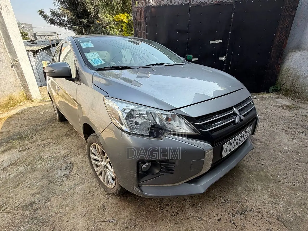Mitsubishi Attrage 2022 Silver