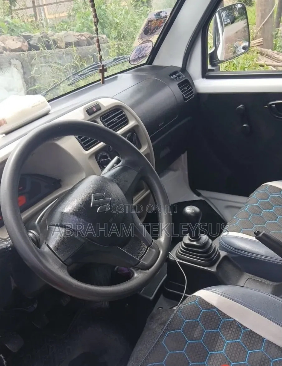 Suzuki Eeco 2024 White