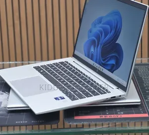 New Laptop HP EliteBook 840 G9 16GB Intel Core i7 SSD 512GB